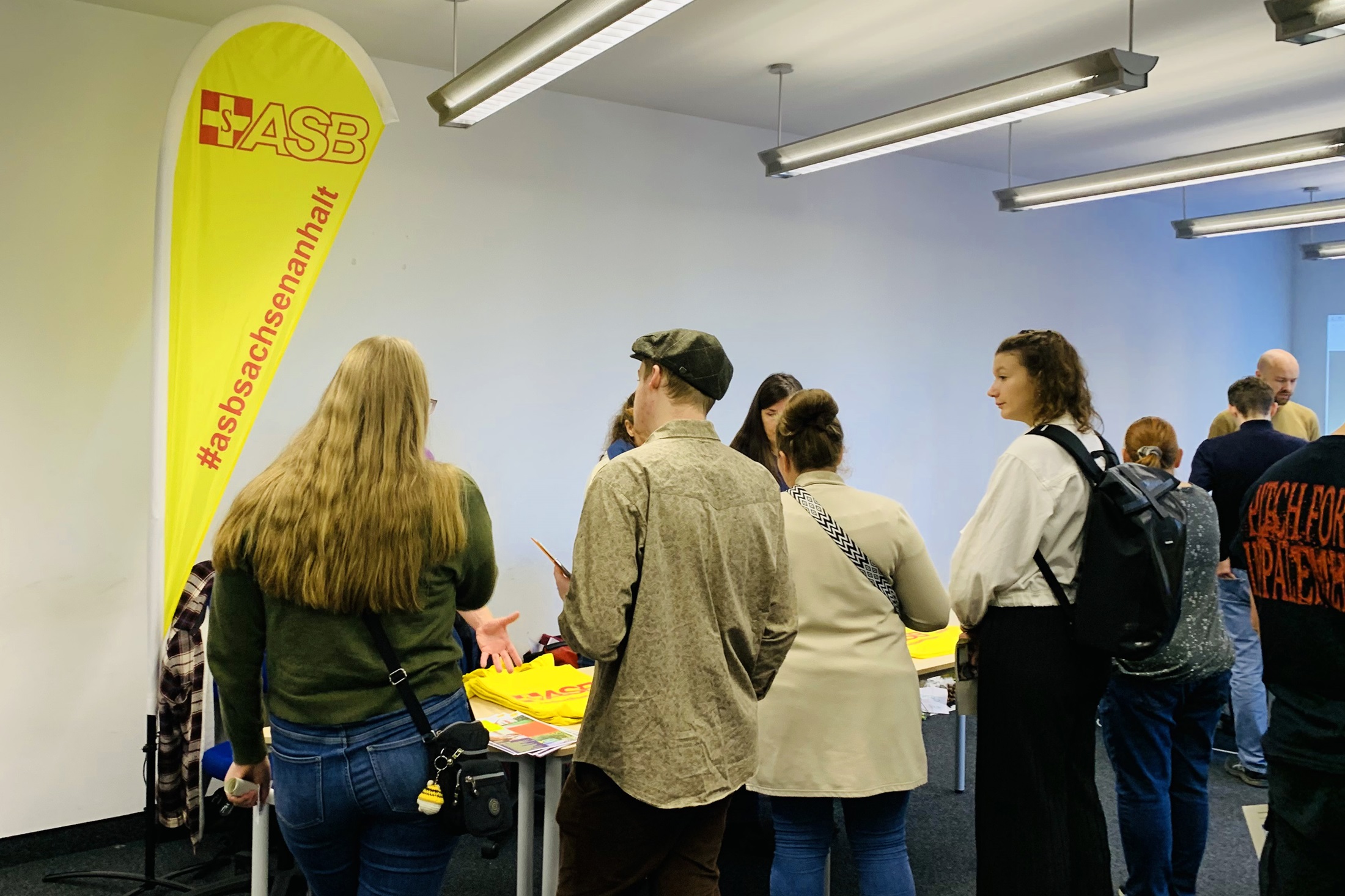 Kinder- und Jugendkreis präsentiert sich beim Bewerber:innentag in Halle