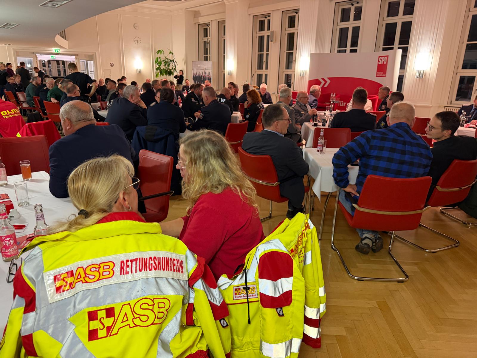 Blaulichttreffen im Landtag Sachsen-Anhalt